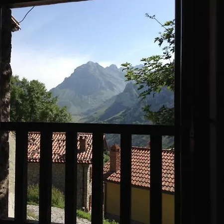 Country house La De Bernardina Sotres